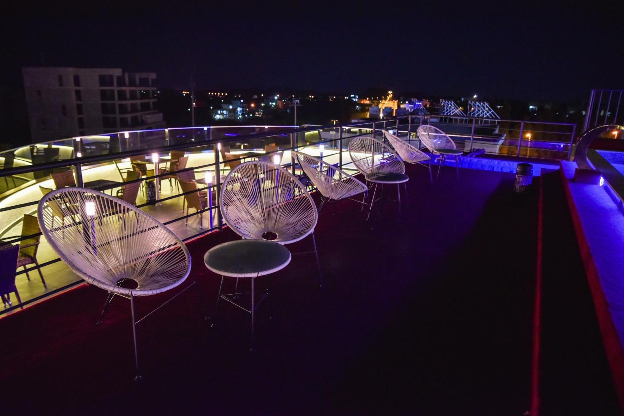 Hotel Evropa Ulcinj Ngoại thất bức ảnh