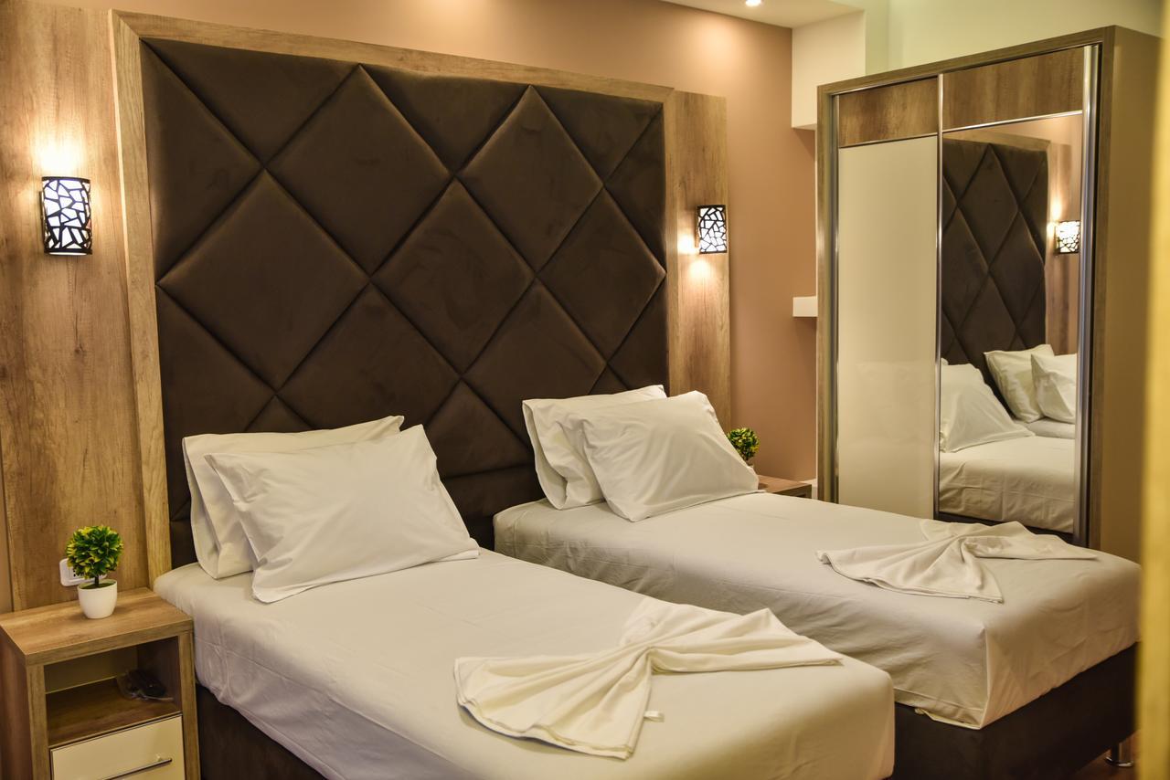 Hotel Evropa Ulcinj Ngoại thất bức ảnh